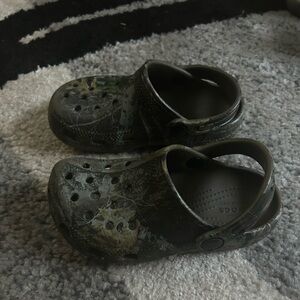 Camo crocs